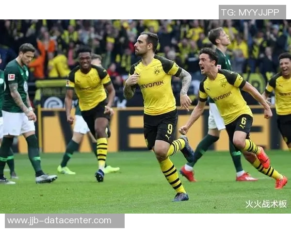 德甲激战：多特蒙德逆转曼城引发争议判罚全场沸腾