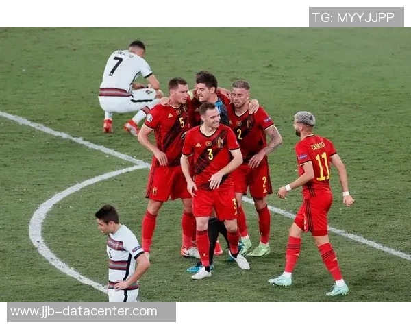 足总杯惊心动魄对决里昂与马竞2比2平争议判罚引发全场热议