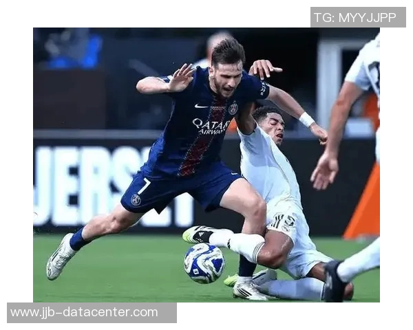 莱比锡大胜巴黎圣日耳曼五球狂潮补时进球点燃全场激情 莱比锡大胜巴黎圣日耳曼五球狂潮补时进球点燃全场激情