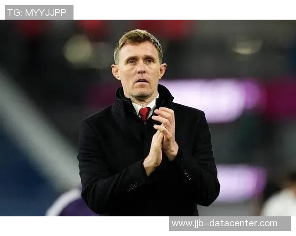 足总杯激战多特蒙德与曼联战成平局逆转瞬间点燃全场激情