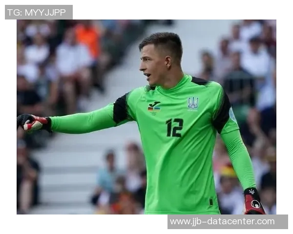 国米友谊赛逆转本菲卡红牌争议引发全场热议