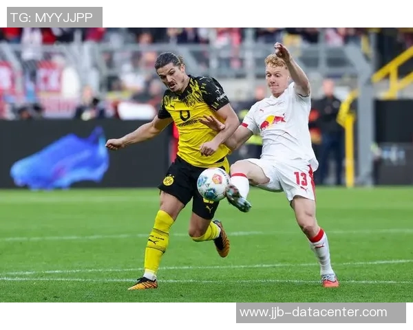 欧冠激战:多特蒙德凭借帽子戏法力克莱比锡全场沸腾 欧冠激战:多特蒙德凭借帽子戏法力克莱比锡全场沸腾