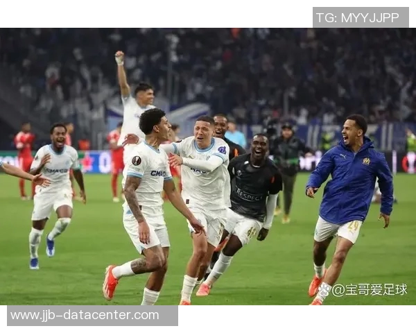 欧联杯激战平局那不勒斯与利物浦互交白卷战术分析与帽子戏法回顾